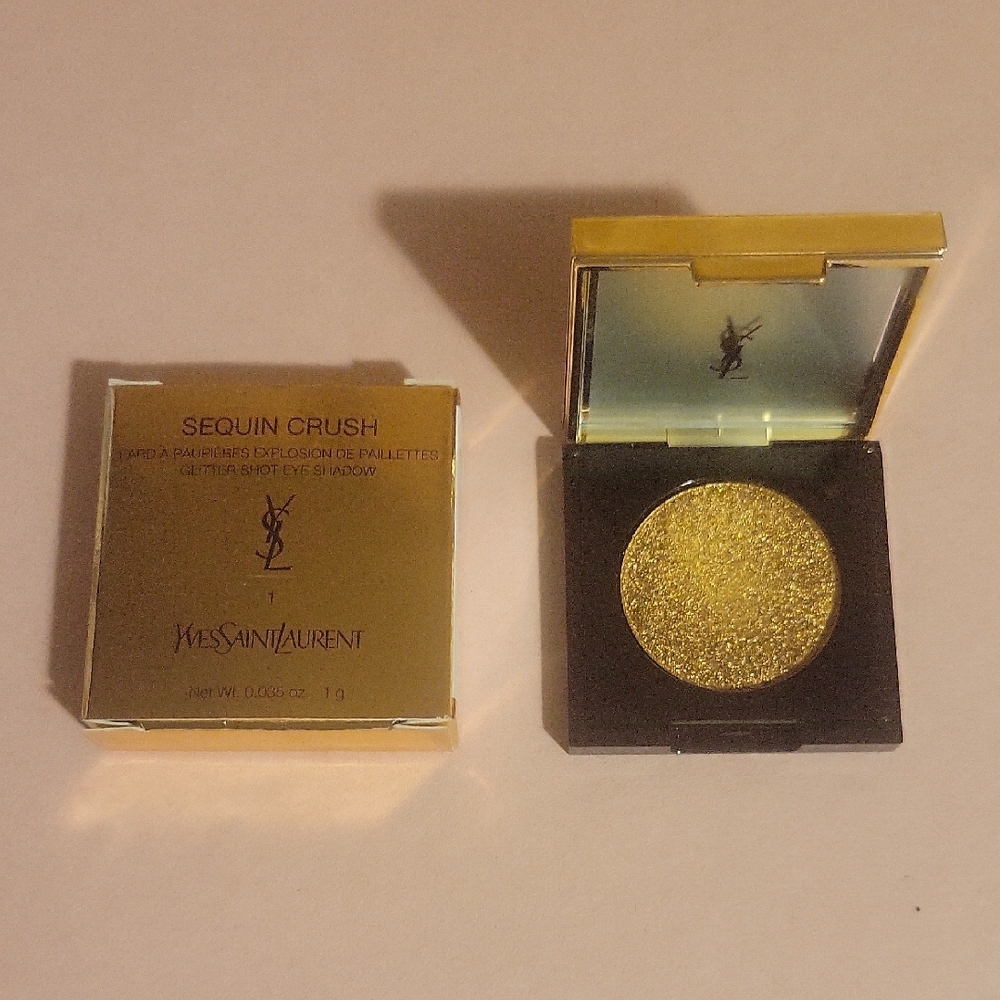 Yves Saint Laurent~ Satin Crush Eyeshadow~ Legendary Gold 1